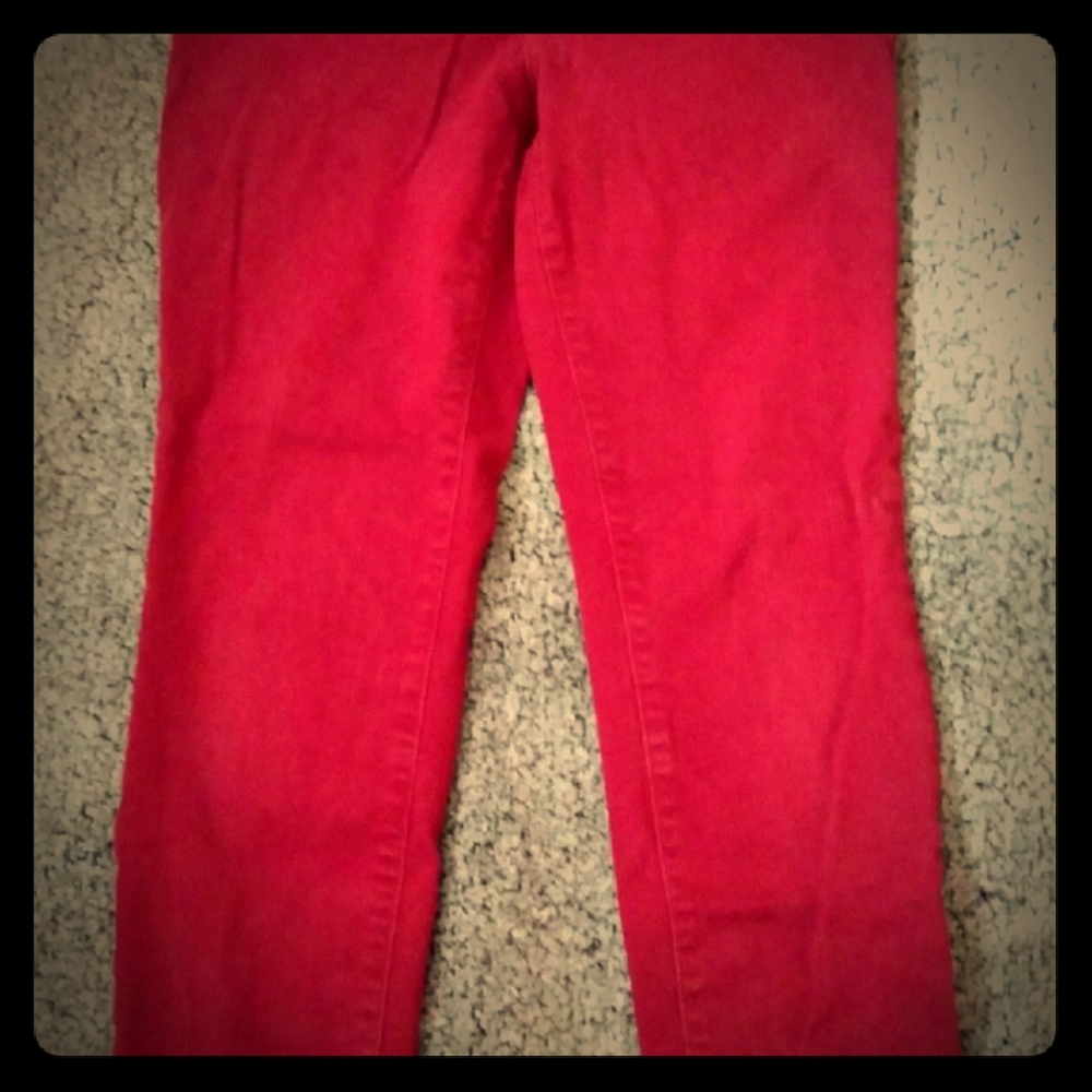 Red high waisted pants